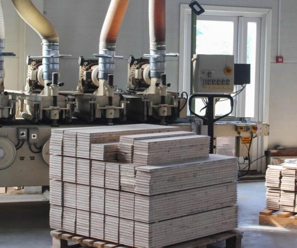 Canadian engineered floors manufacturer